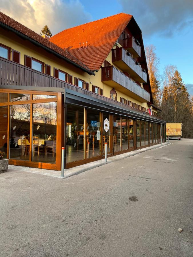 Guesthouse Pri Cebelici Lukovica pri Domžalah Buitenkant foto