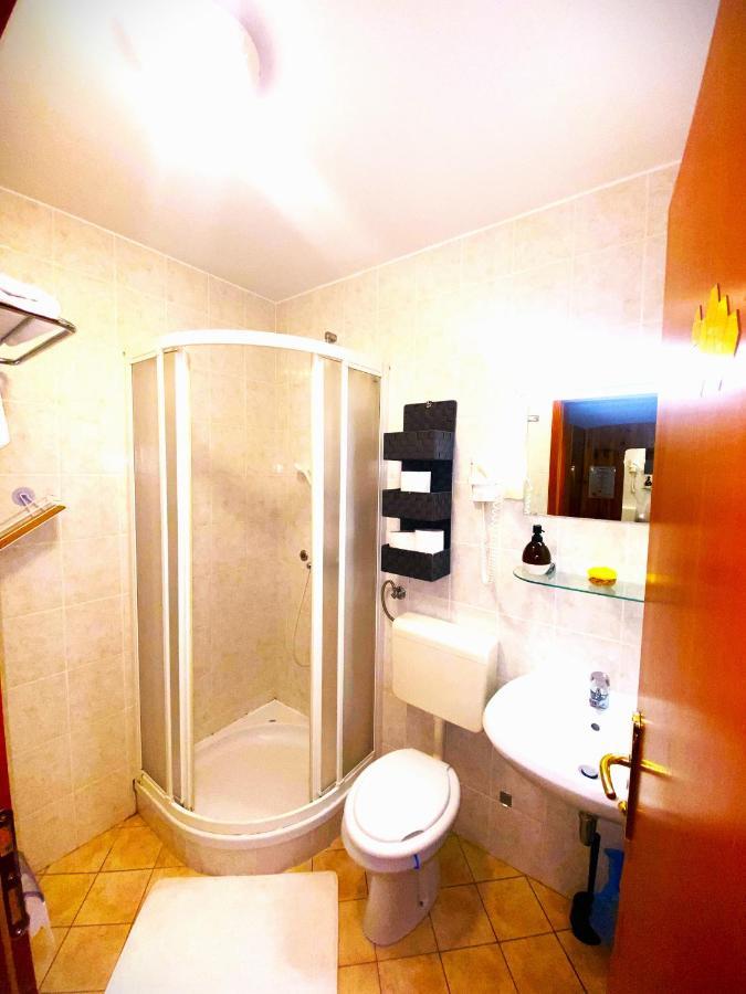Guesthouse Pri Cebelici Lukovica pri Domžalah Buitenkant foto