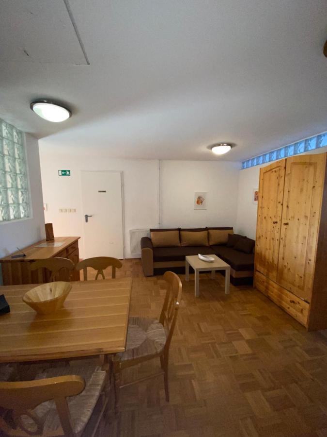 Guesthouse Pri Cebelici Lukovica pri Domžalah Buitenkant foto